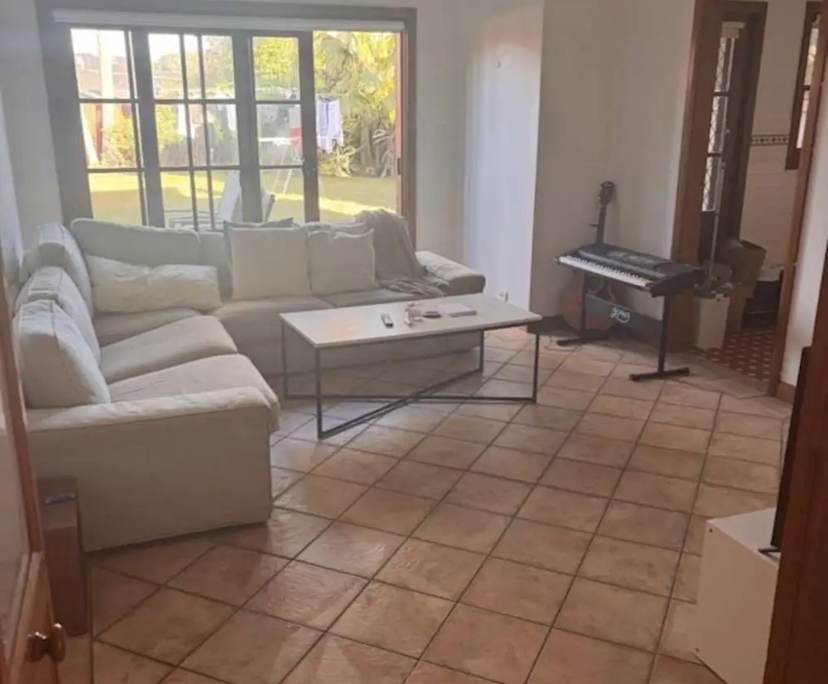 Furnished room in a share house