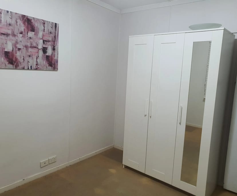 Room in a share house