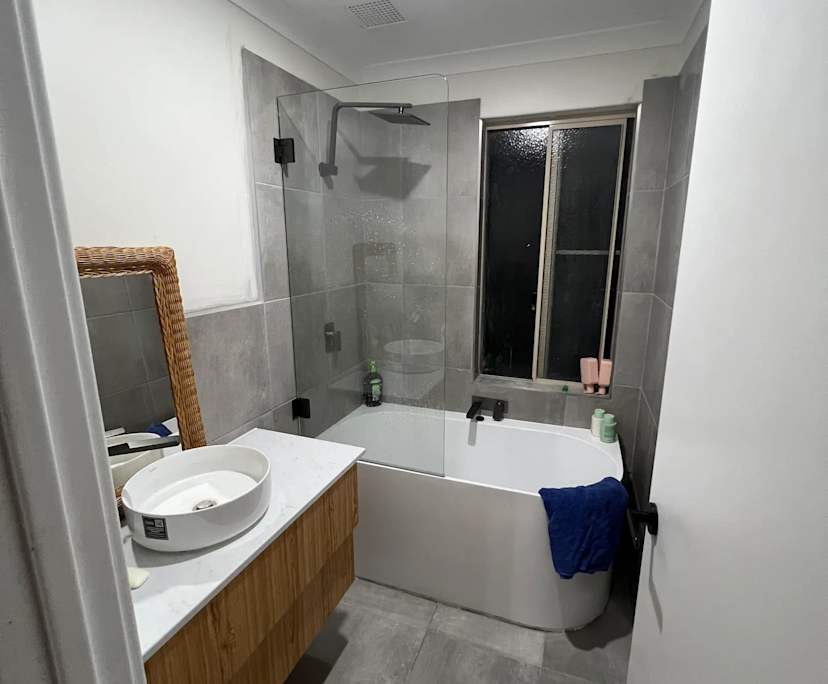 Furnished room with own bathroom