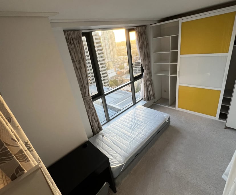 Furnished room in a flatshare