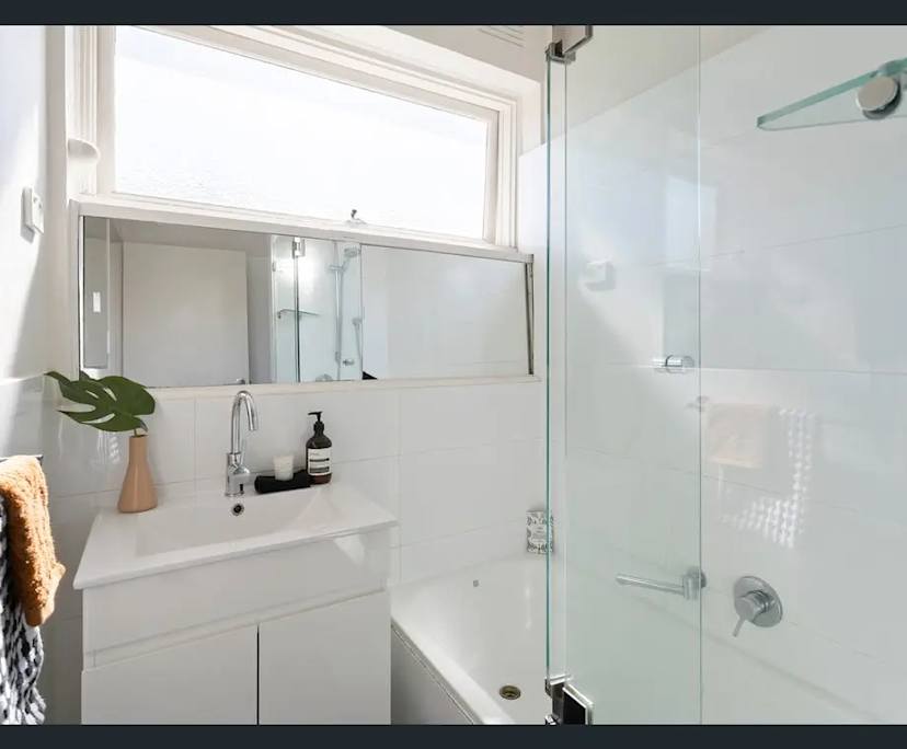 $315, Flatshare, 2 bathrooms, Elwood VIC 3184