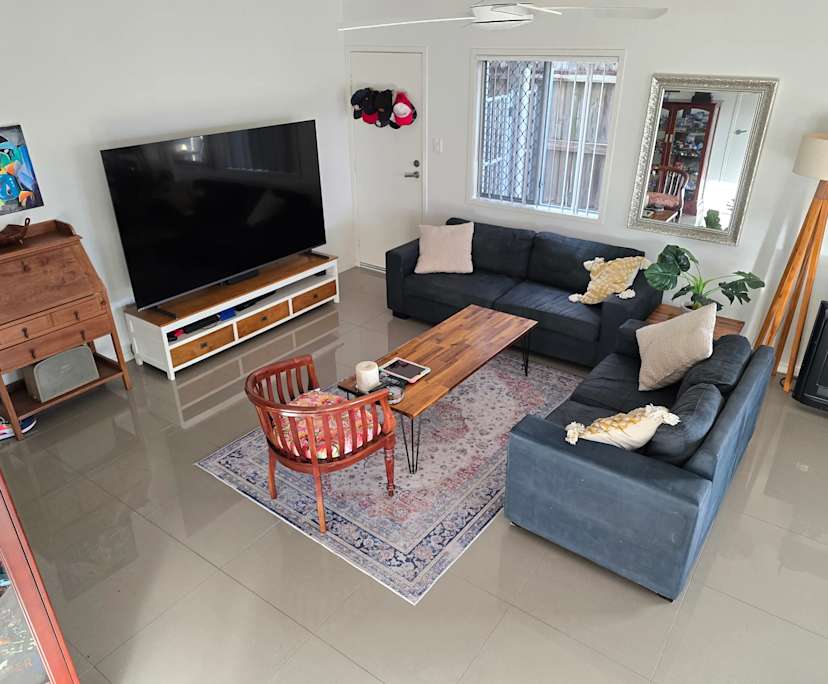 Furnished room with own bathroom