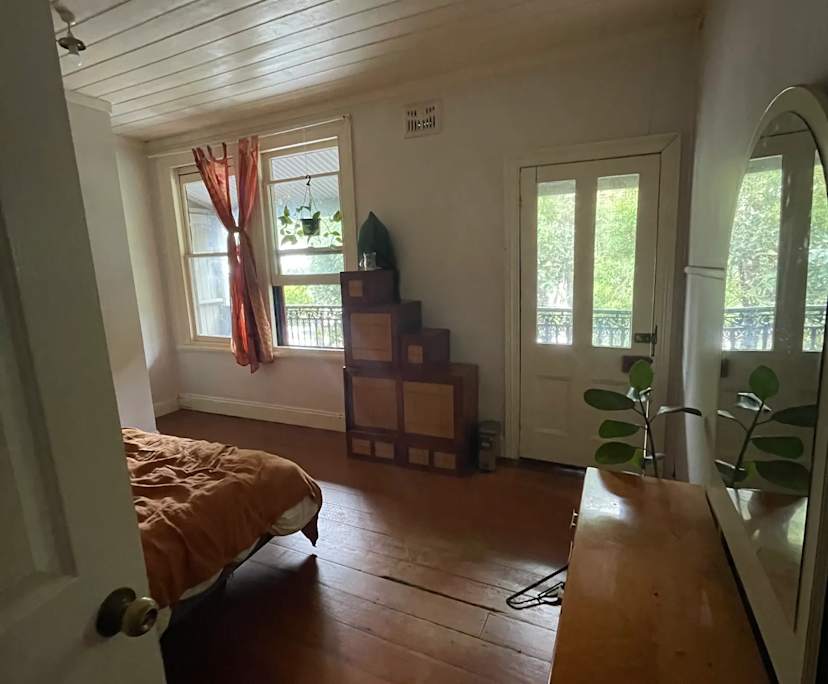 Furnished room in a share house