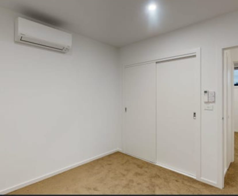Unfurnished room with own bathroom