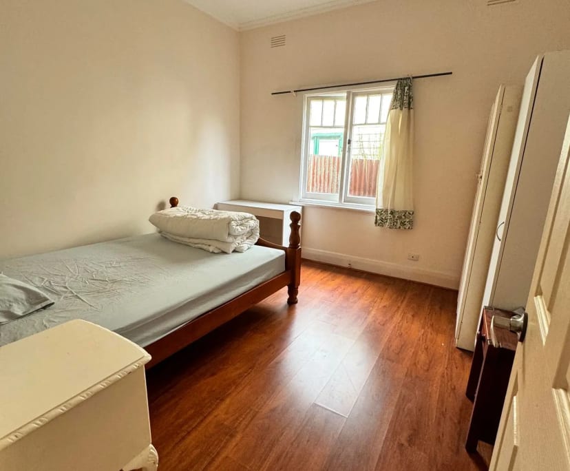 Room in a share house