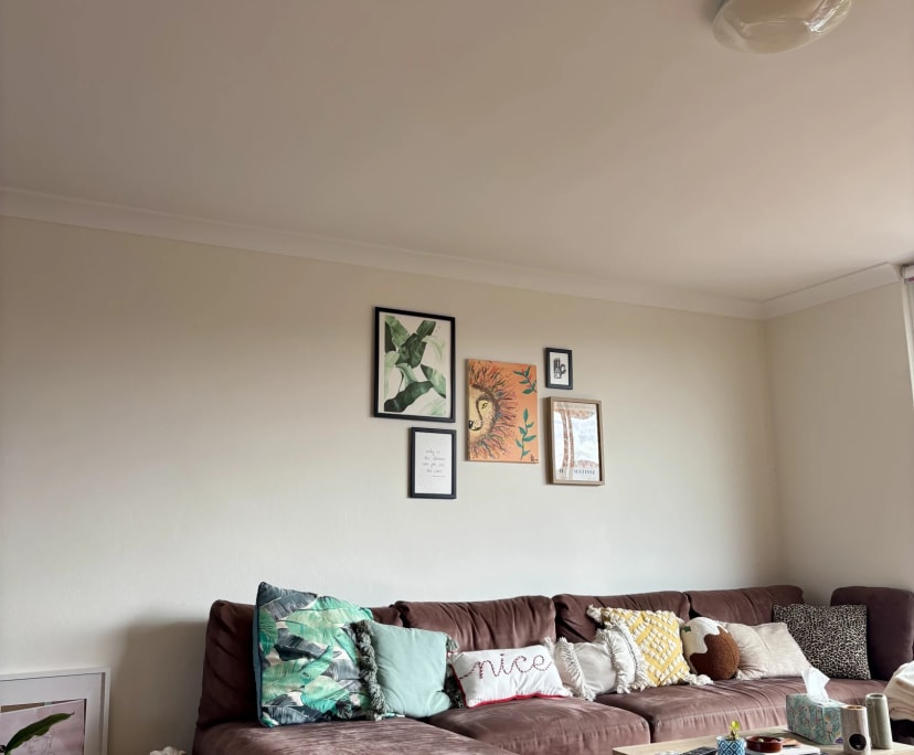 Unfurnished room in a flatshare