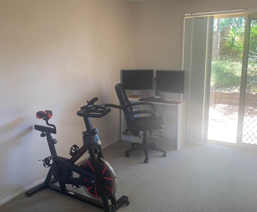 $330, Share-house, 3 bathrooms, Biggera Waters QLD 4216