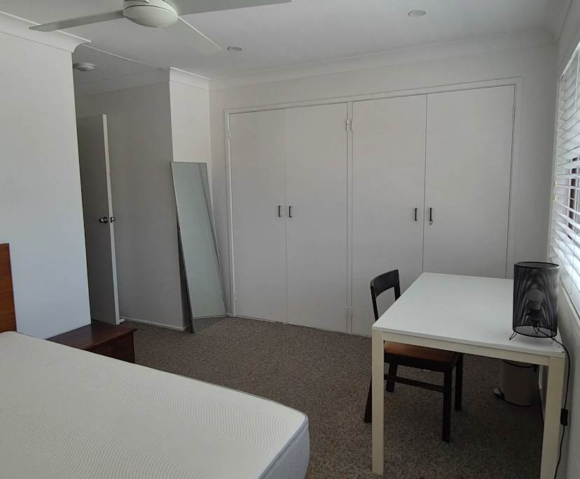 $450, Flatshare, 2 bathrooms, Burleigh Waters QLD 4220