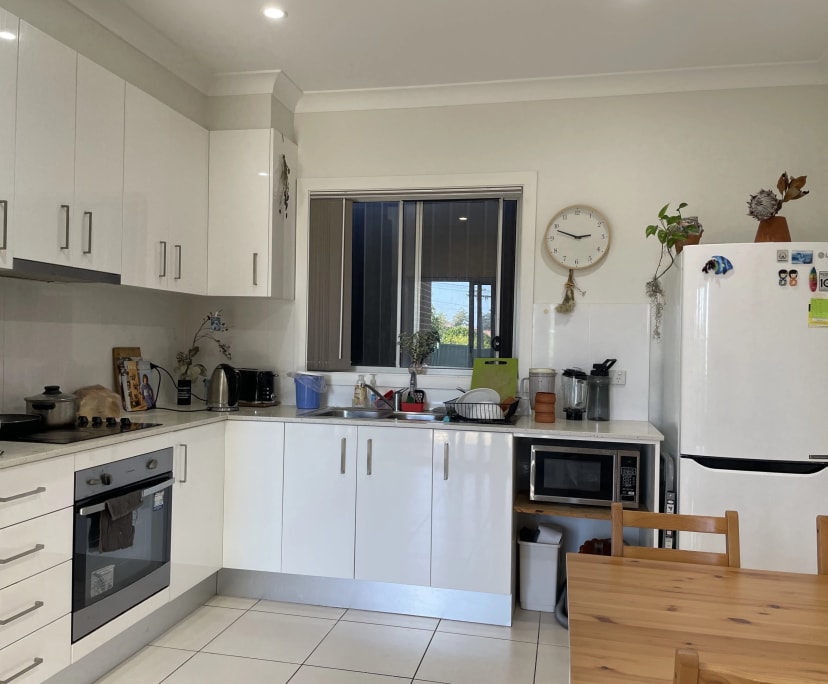 Furnished room in a flatshare