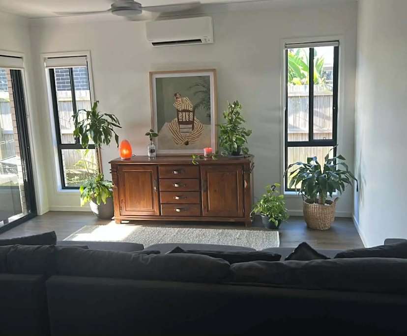 Room in a share house