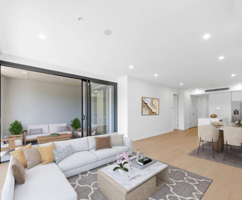 Unfurnished room with own bathroom