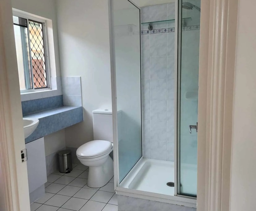 $290, Share-house, 3 bathrooms, Smithfield QLD 4878