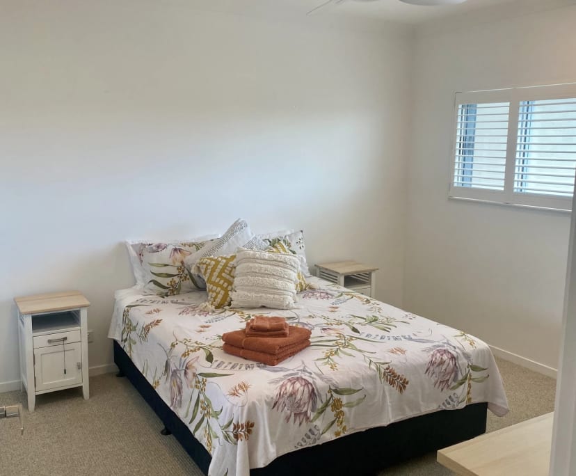 Furnished room in a flatshare