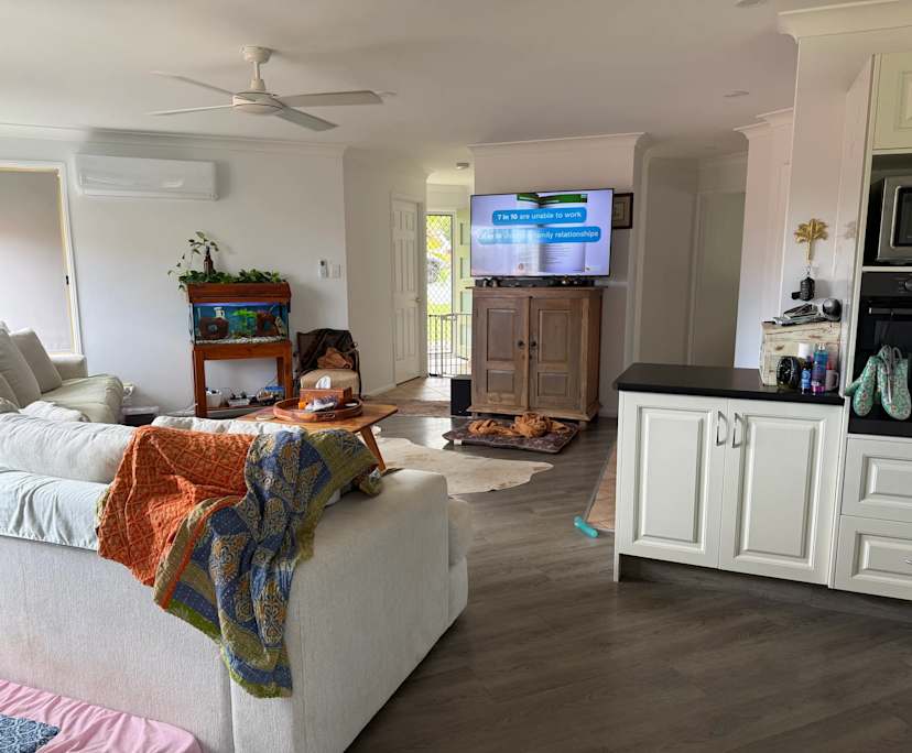 $350, Share-house, 3 bathrooms, Banora Point NSW 2486