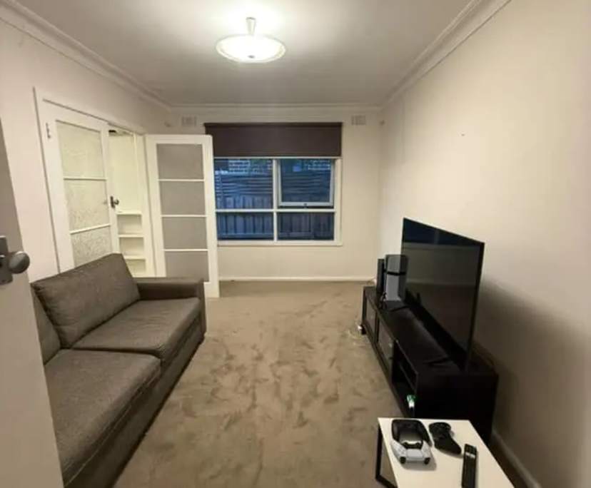 Room in a share house
