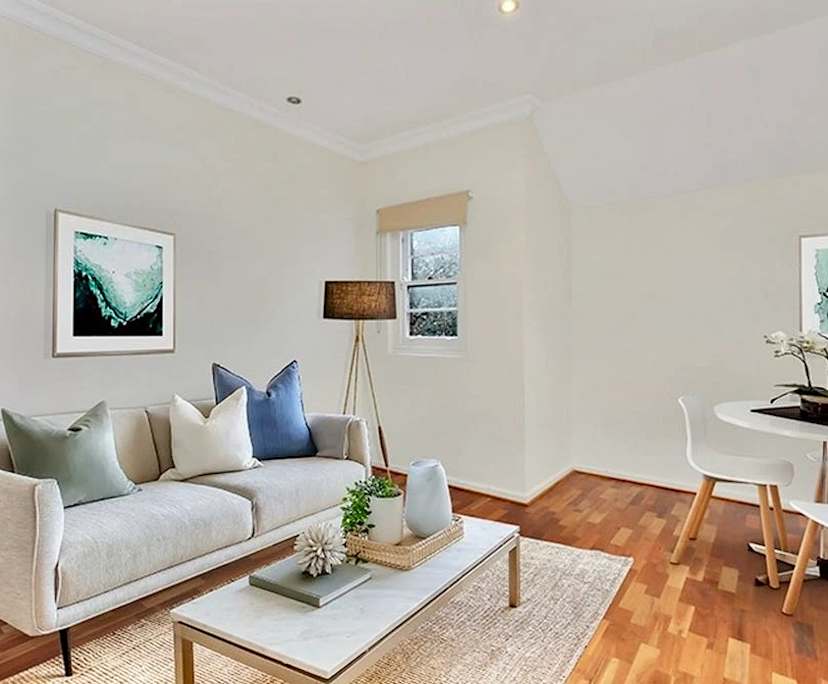 Unfurnished room in a flatshare