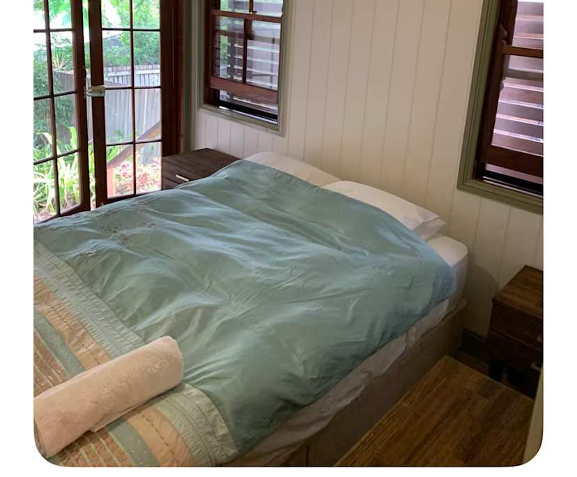 Furnished room in a share house