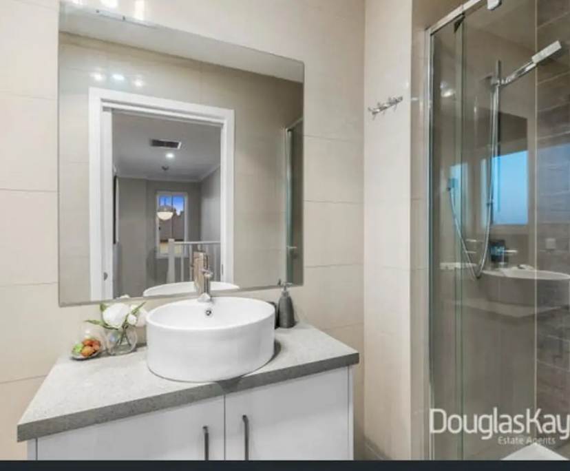 $220, Share-house, 3 bathrooms, Ardeer VIC 3022