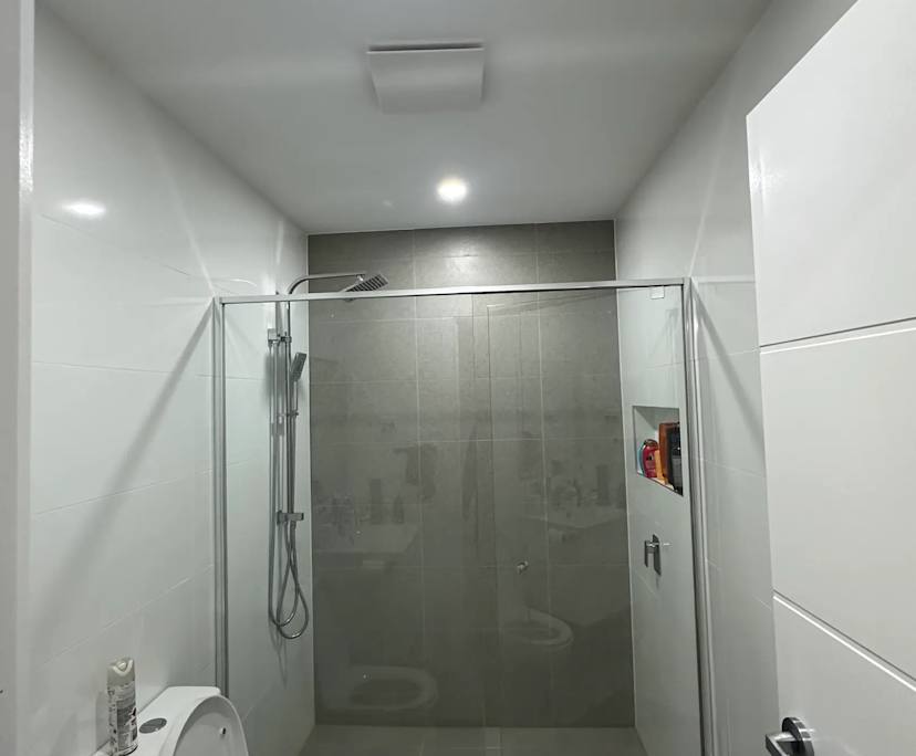 Whole property with 2 rooms for rent