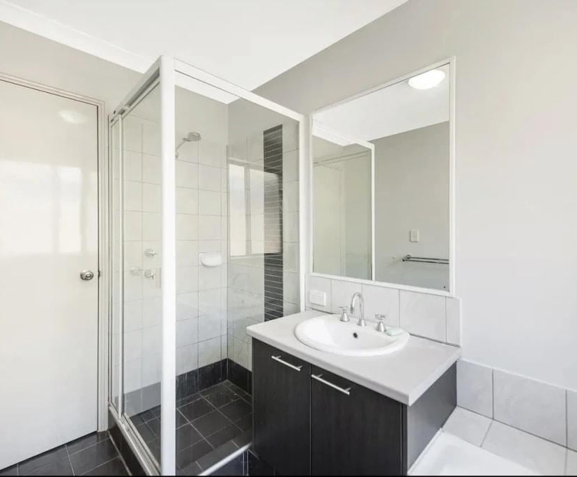 $250, Share-house, 3 bathrooms, East Cannington WA 6107