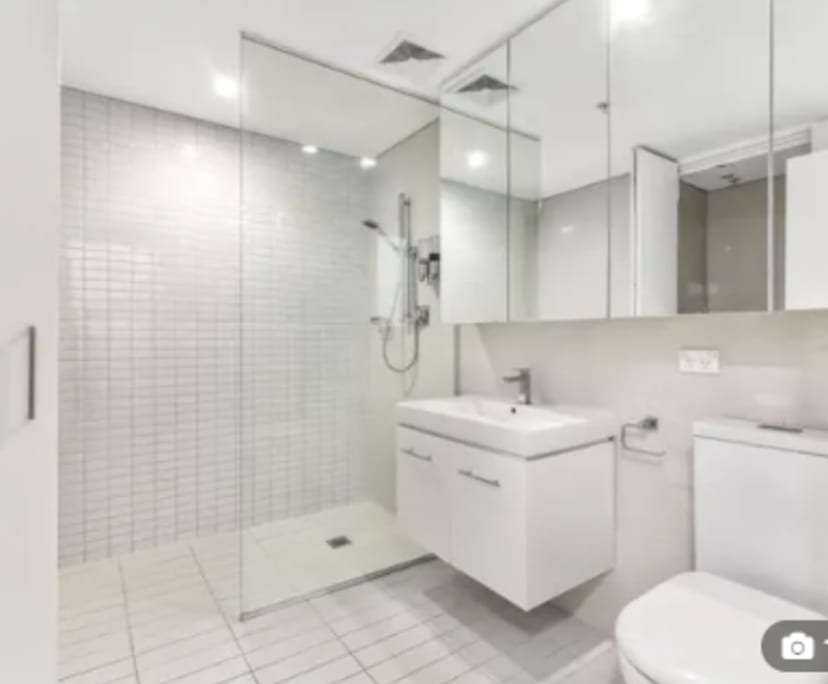 $550, 1-bed, 1 bathroom, Surry Hills NSW 2010