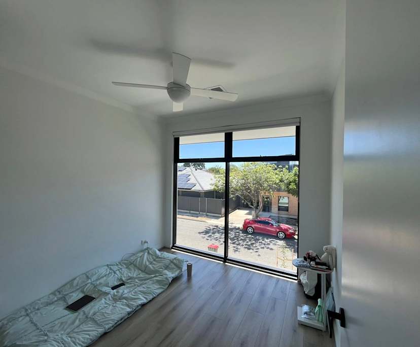 Room in a share house