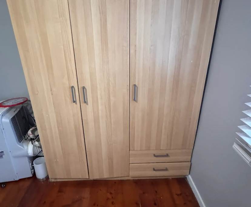 Room in a share house