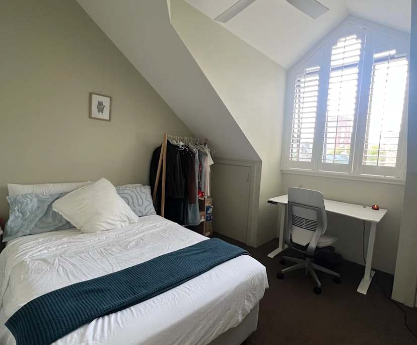 Unfurnished room in a flatshare