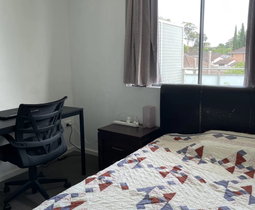 Furnished room in a flatshare