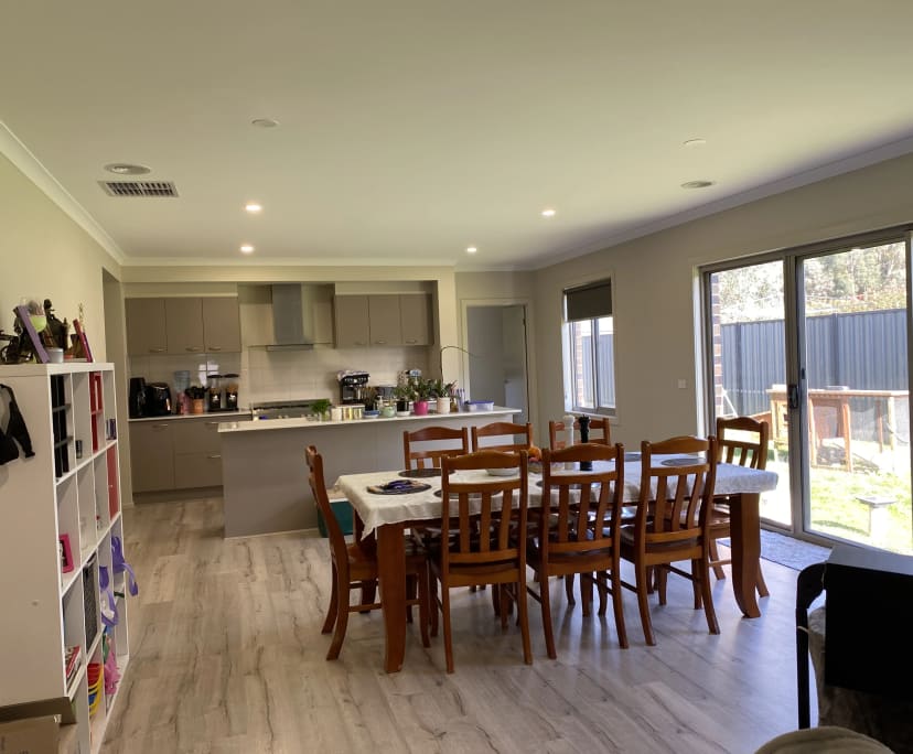 $200, Share-house, 5 bathrooms, Romsey VIC 3434
