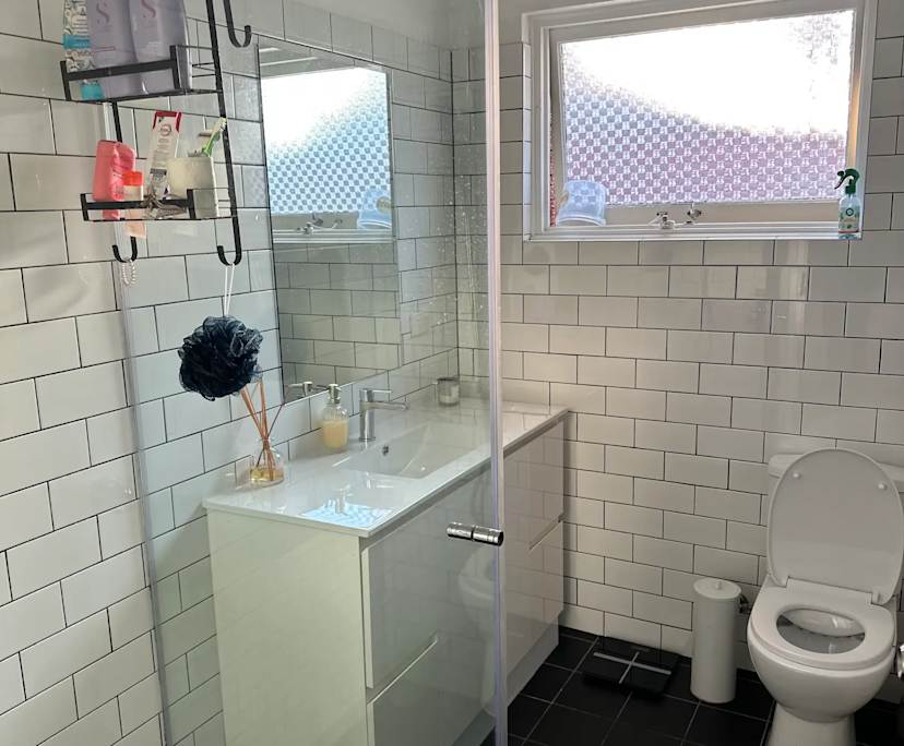 $360, Flatshare, 2 bathrooms, Kogarah NSW 2217