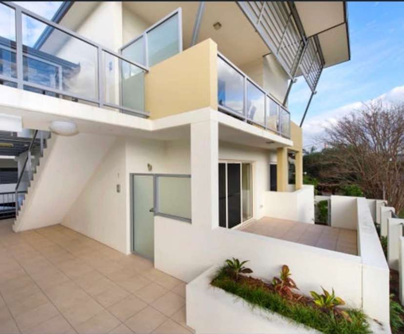 $370, Flatshare, 2 bathrooms, Bulimba QLD 4171