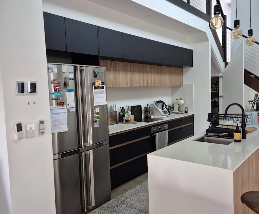 $300, Flatshare, 3 bathrooms, Labrador QLD 4215