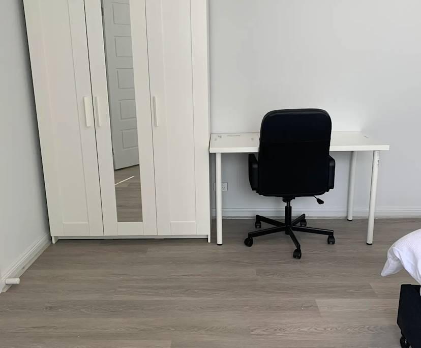 Furnished room in a share house