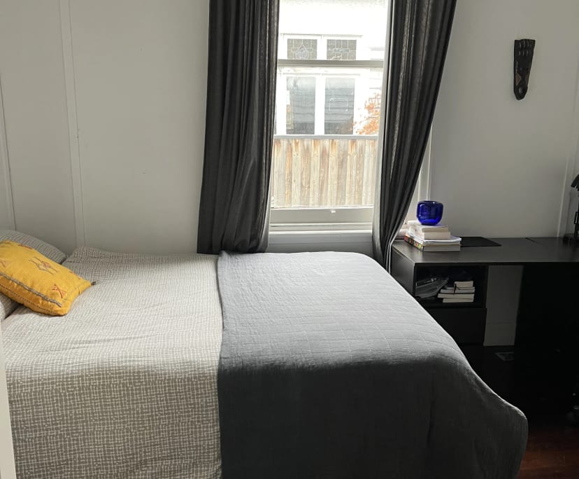 Room in a share house