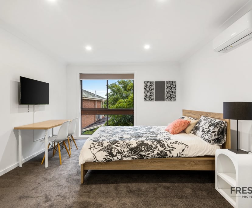 $330, Share-house, 6 bathrooms, Bell Post Hill VIC 3215