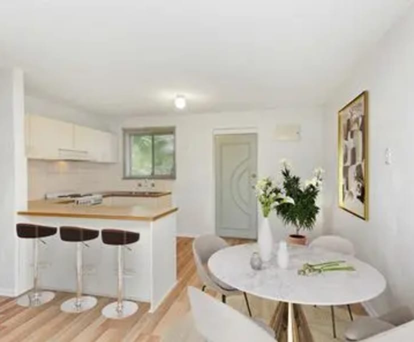 Furnished room in a flatshare