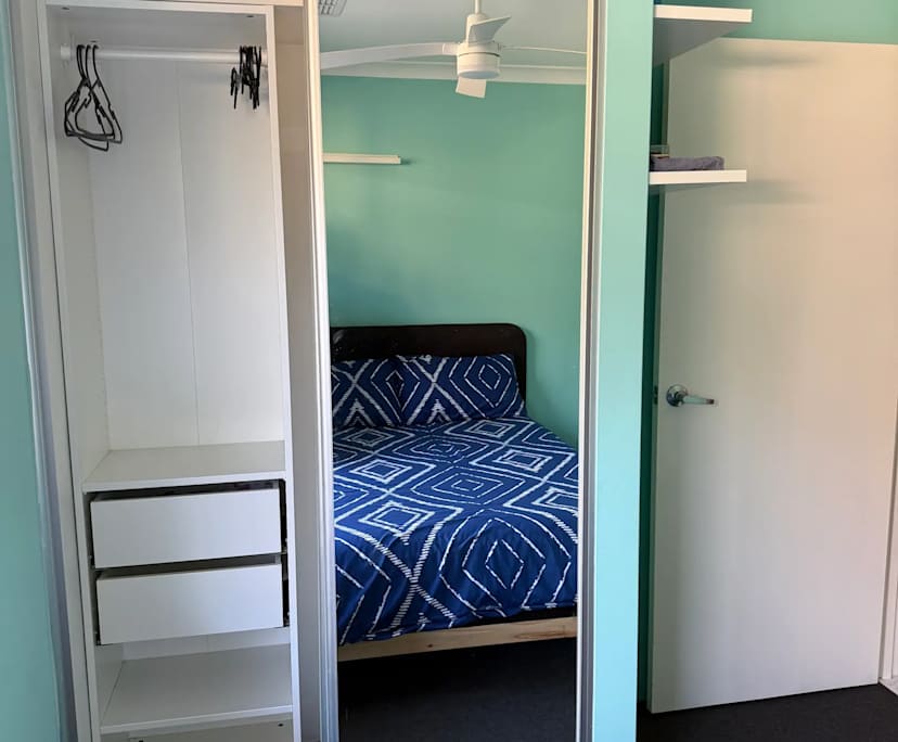 $350, Share-house, 2 rooms, Lakelands WA 6180, Lakelands WA 6180