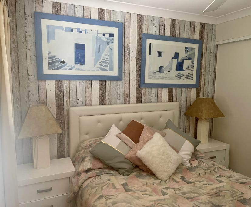 $350, Share-house, 3 bathrooms, Bundall QLD 4217