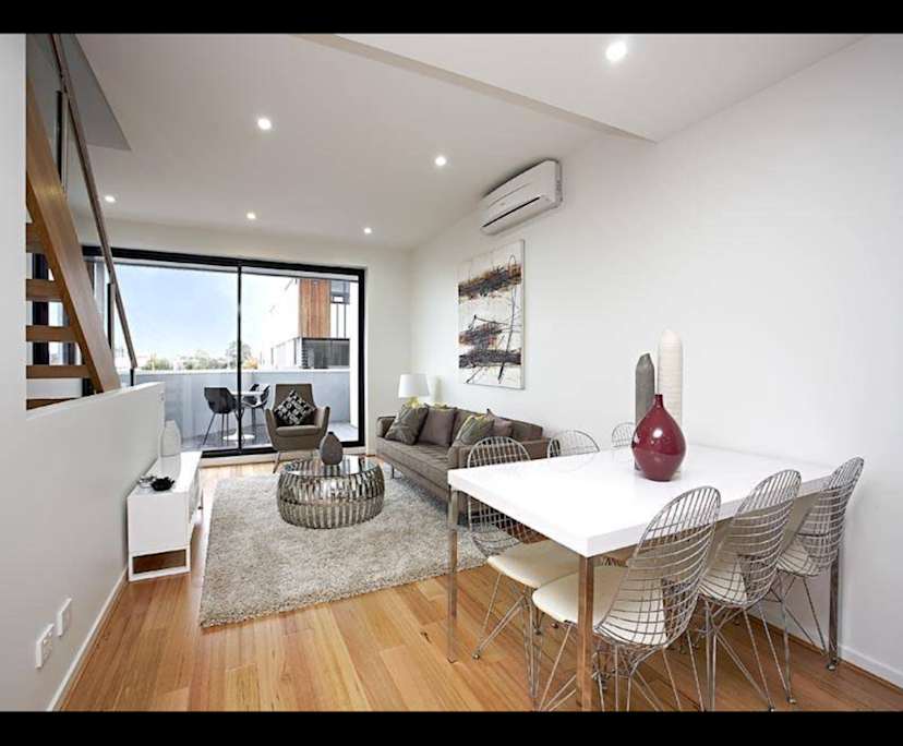 Unfurnished room with own bathroom