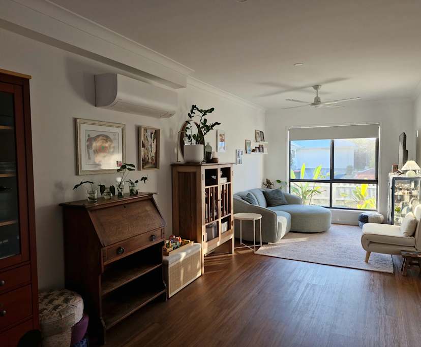 $300, Student-accommodation, 3 bathrooms, Nirimba QLD 4551