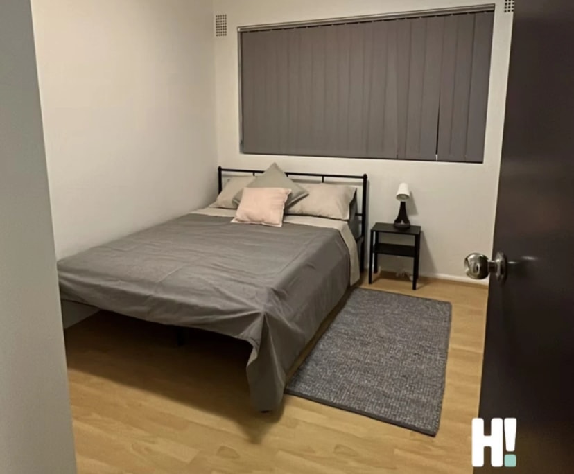 Furnished room in a flatshare