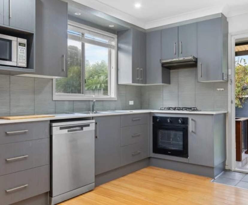 Whole property with 3 rooms for rent