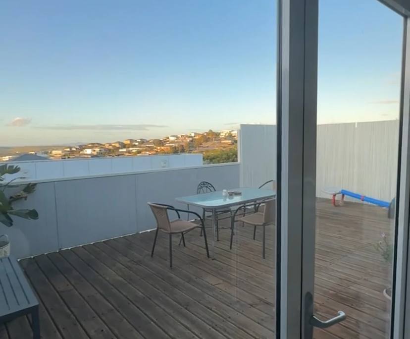 Room in a share house