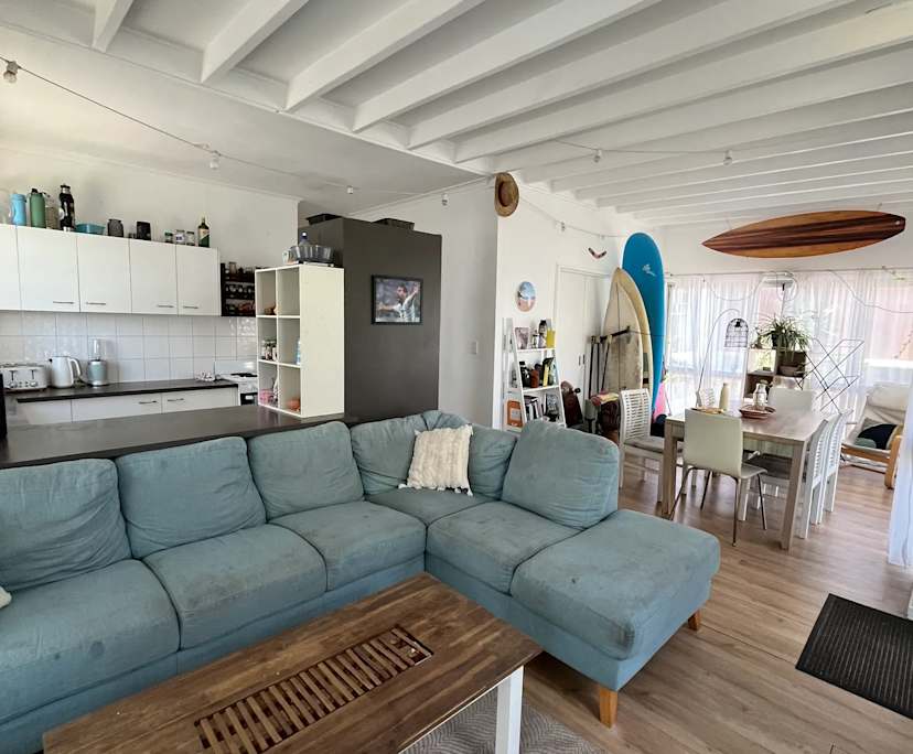 Furnished room in a flatshare