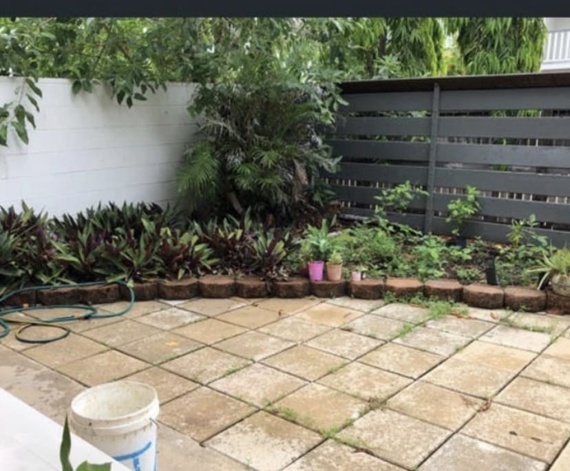 2 Rooms for Rent in Hermit Park, Townsville 2353...