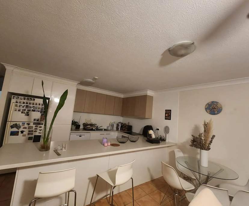 $550, Flatshare, 2 bathrooms, Surfers Paradise QLD 4217