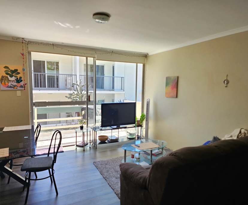 $300, Flatshare, 3 bathrooms, Saint Lucia QLD 4067