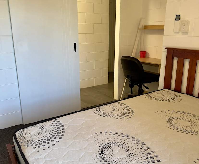 $330, Share-house, 3 bathrooms, Smithfield QLD 4878