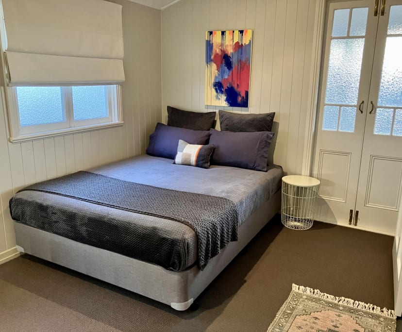 $325, Share-house, 3 bathrooms, Red Hill QLD 4059